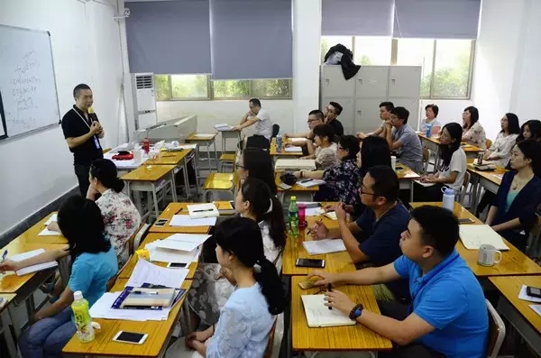 2015年广州美术学院附中AIP国际部9月份校刊 2015年广州美术学院附中AIP国际部9月份校刊